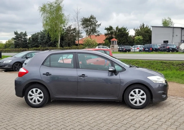 Toyota Auris cena 21990 przebieg: 220000, rok produkcji 2010 z Kutno małe 466